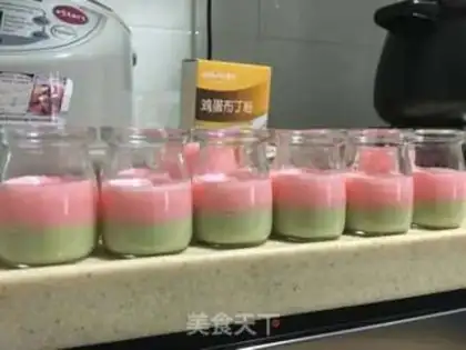 Make Rainbow pudding step 4