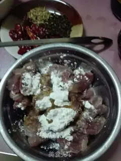 Make Spicy meat chops step 2
