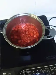 Make Strawberry sauce step 2