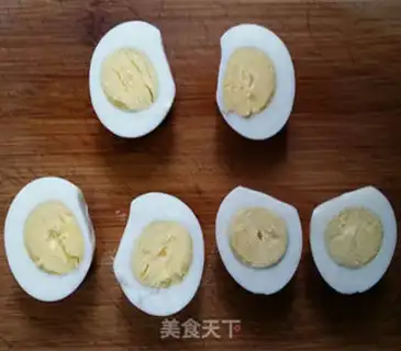 Make Egg salad step 1
