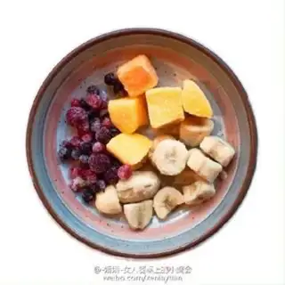 Make Sweet yogurt fruit and smoothie step 0