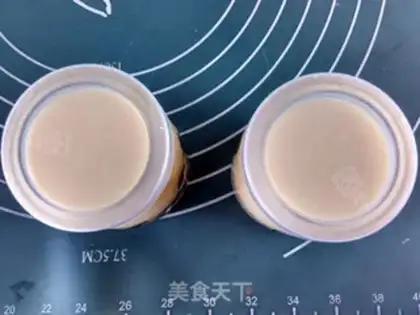 Make The bakery makes mango yogurt step 6