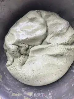 Make The pine balls, the yellow pack step 5