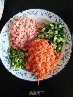 Make Pineapple rice step 0