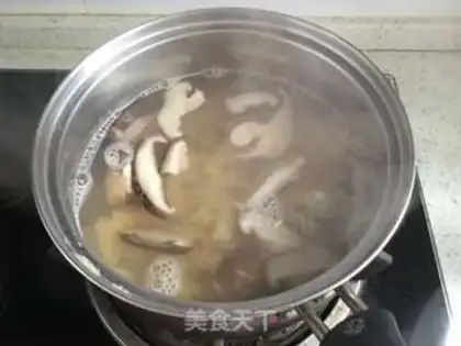Make Frozen pasta step 1