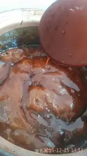 Make A simple handmade glue cake step 2