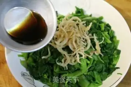 Make Spinach and silver fish step 3