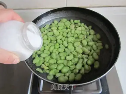 Make Snow pickles and rice fried sausage step 0