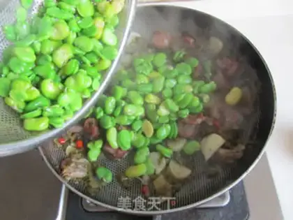 Make Snow pickles and rice fried sausage step 4