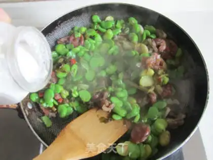 Make Snow pickles and rice fried sausage step 5
