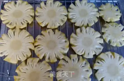 Make Pineapple dry mango dry step 3
