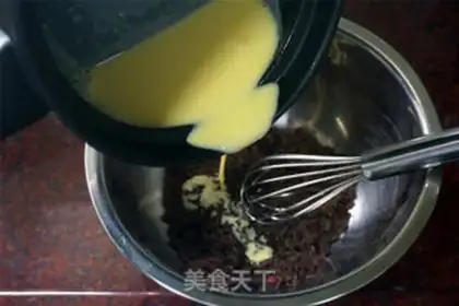 Make Two-colour chocolates, honey Moose step 8