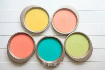Make Rainbow cake step 7