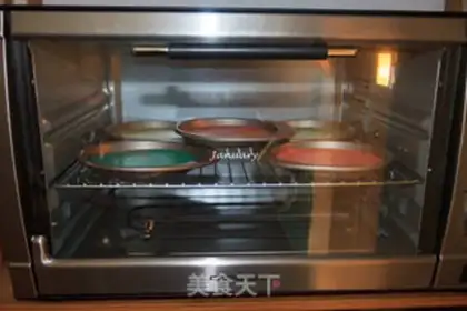 Make Rainbow cake step 8