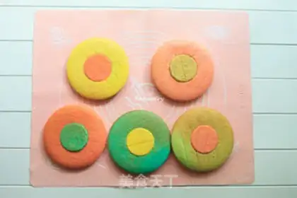 Make Rainbow cake step 11