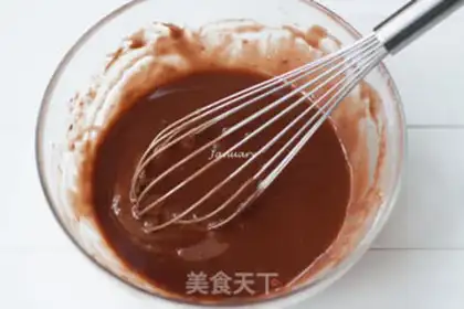 Make Chocolate Madeleine step 3
