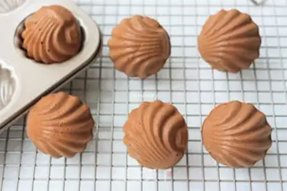 Make Chocolate Madeleine step 7