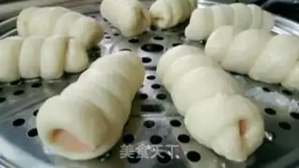 Make Ham sausage roll step 7