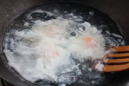 Make Red sugar and eggs step 3