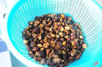 Make Homemade delicious mushroom chicken powder step 1