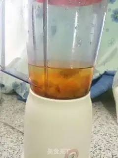 Make Children cartoon veggie buns step 1
