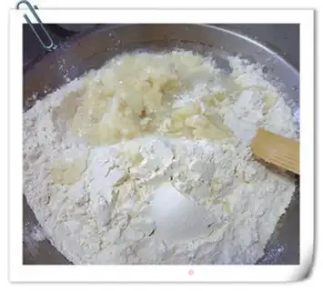 Make Onion waffles step 1