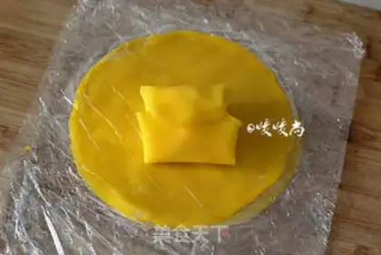 Make Strawberry Band step 16