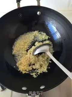 Make Garlic fan sap step 3