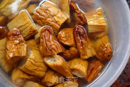 Make Gorgeous vinegar step 4