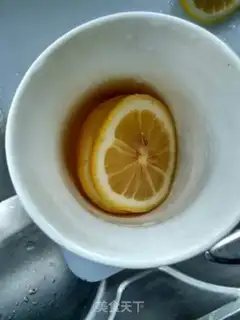 Make Fresh lemonade step 1