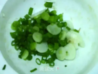 Make Onion egg fried all the wheat toast step 1