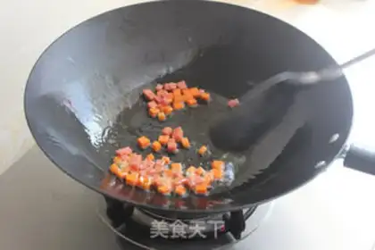 Make Pineapple rice step 2