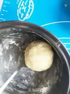 Make Little mushroom soda cookies step 4