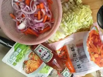 Make Hot cabbage step 0