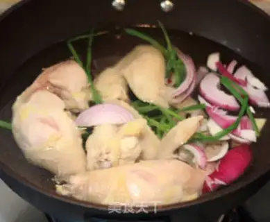 Make Tore chicken with onions step 1