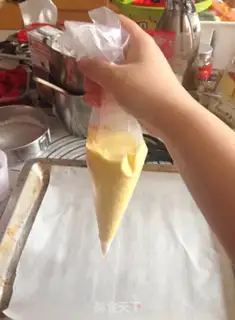 Make Strawberry-cake step 6