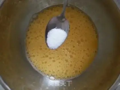 Make Gorgeous eggcake step 2
