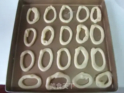 Make Roman shield cookies step 8