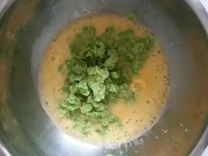 Make Gorgeous eggcake step 4