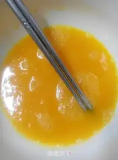 Make Tomato fried eggs. Tomato skates step 8
