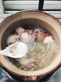 Make A duck soup fan step 6