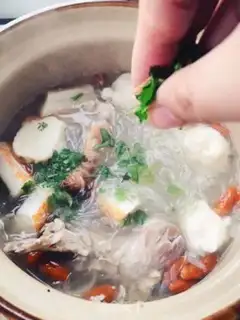 Make A duck soup fan step 9