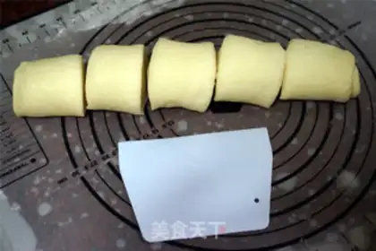 Make Hot dogs and fried eggburgers step 6