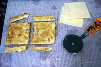 Make Hot dogs and fried eggburgers step 13