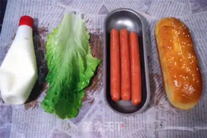 Make Hot dogs and fried eggburgers step 16