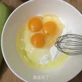 Make Cracker omelet step 1
