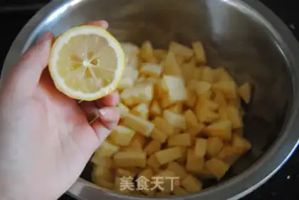 Make Apple sauce from the Dongqing Bread Machine step 2