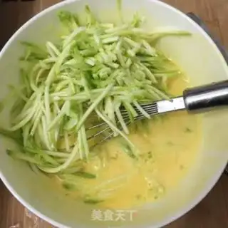 Make Cracker omelet step 4