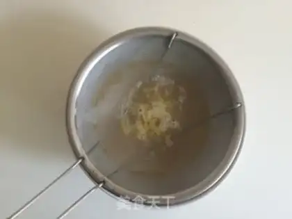 Make Meatwater steamed eggs step 2