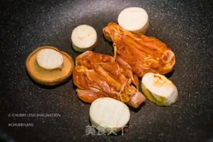 Make Quick, cook the chicken calves step 3